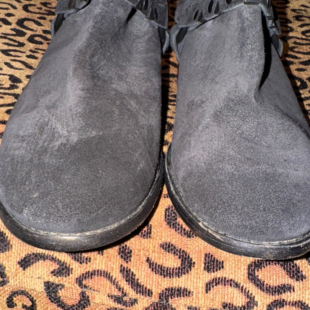 Frye Carly Studded Engineer Black Suede Ankle Boots - NWOT - Picture 8 of 8